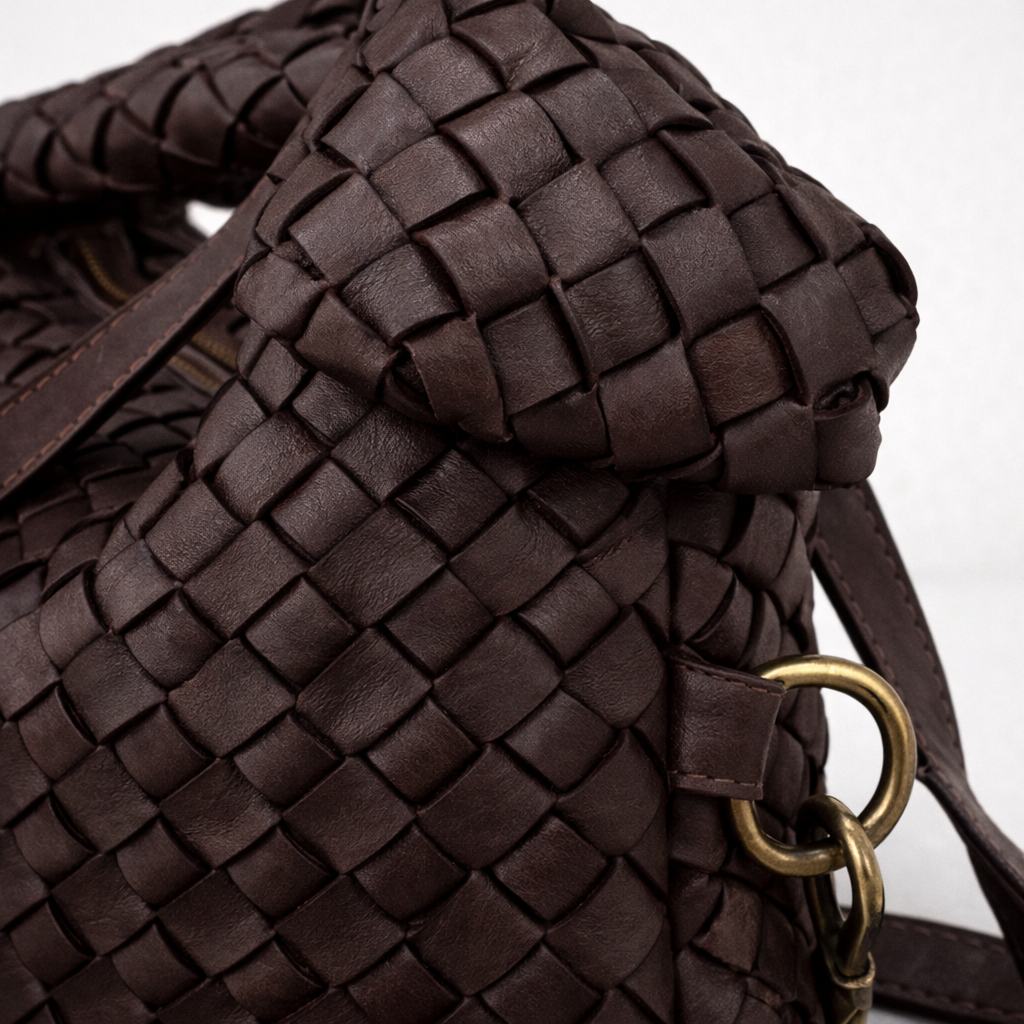 Borsa in pelle artigianale intrecciata