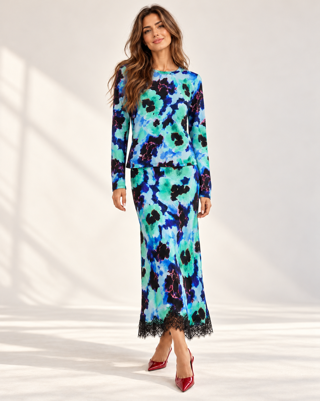 Maglia donna a fantasia floreale azzurra