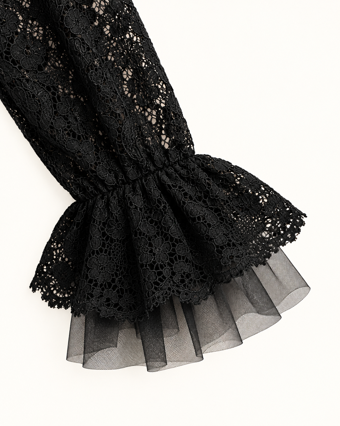 Maglia in pizzo e tulle