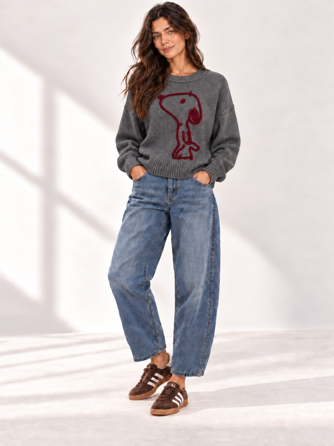 Maglia donna serie ICONIC con ricamo in rilievo