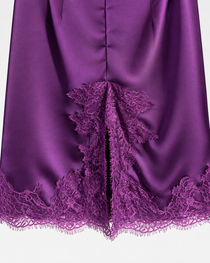 Gonna satin viola con pizzo e spacco frontale
