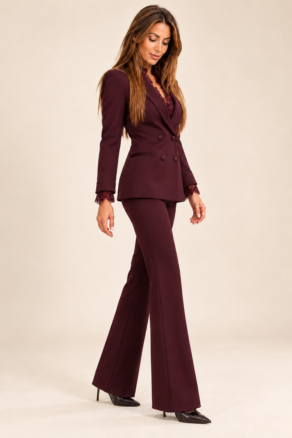 Tailleur donna Armoire con giacca doppiopetto e pantaloni flare